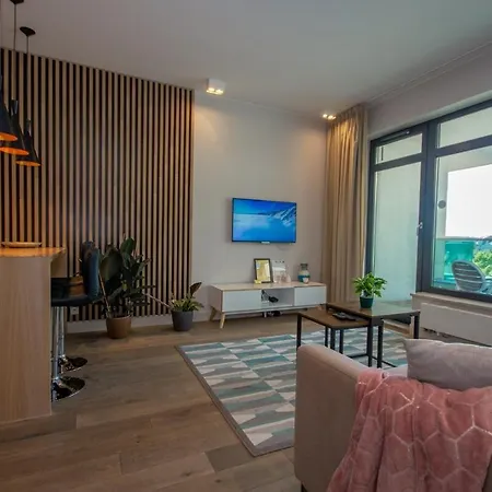 Inpoint 2-rooms With Bath, Balcony, Parking And View - Wawel Castle Apartment