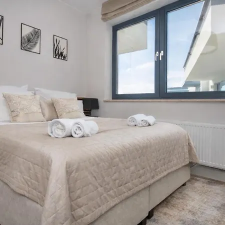Inpoint 2-rooms With Bath, Balcony And View - Wawel Castle